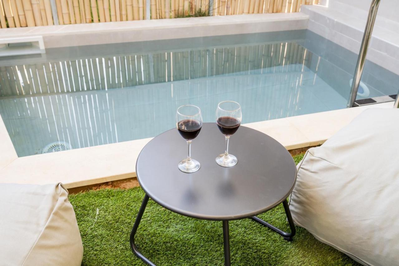 Dhiminio Theros Suites מראה חיצוני תמונה