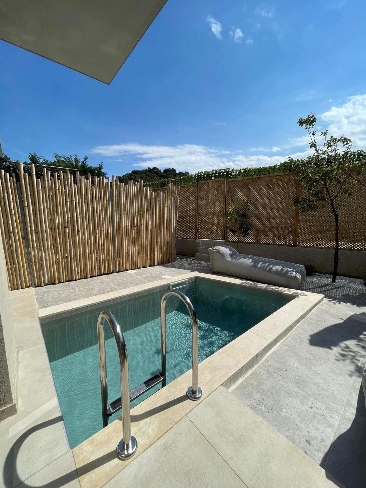 Dhiminio Theros Suites מראה חיצוני תמונה